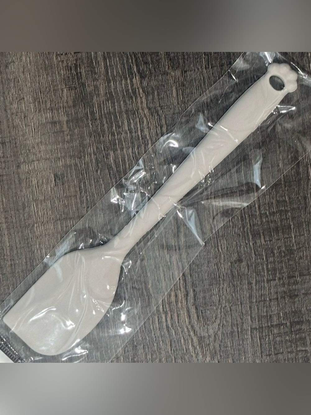 💞 New 7.5 Inch Gray Silicone Spatula with Paw Handle